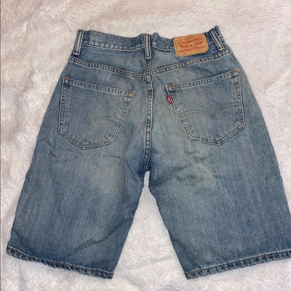 ❌SOLD❌ denim blue levi’s shorts - Picture 3 of 7